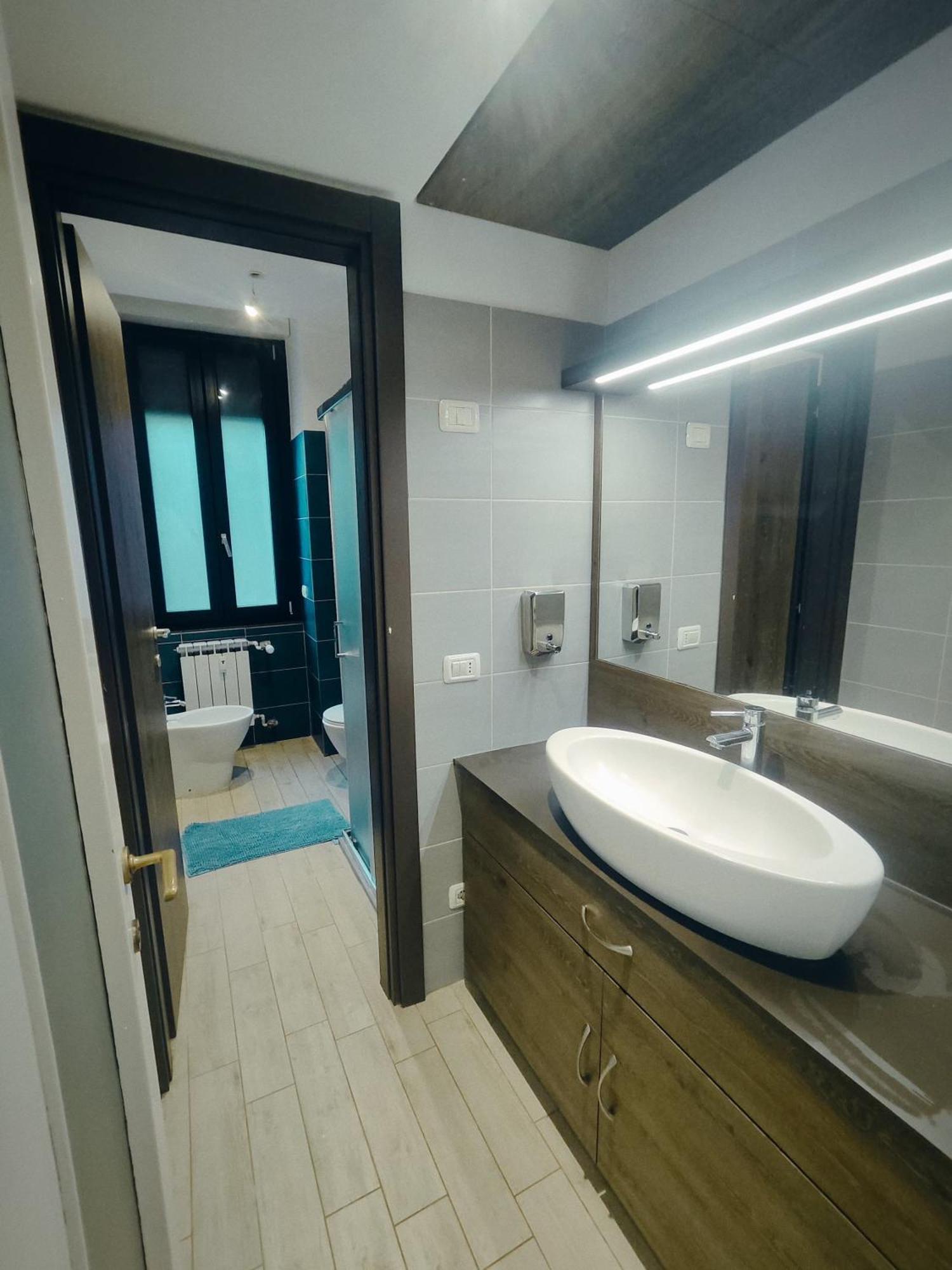 Cinhouse Hostal *